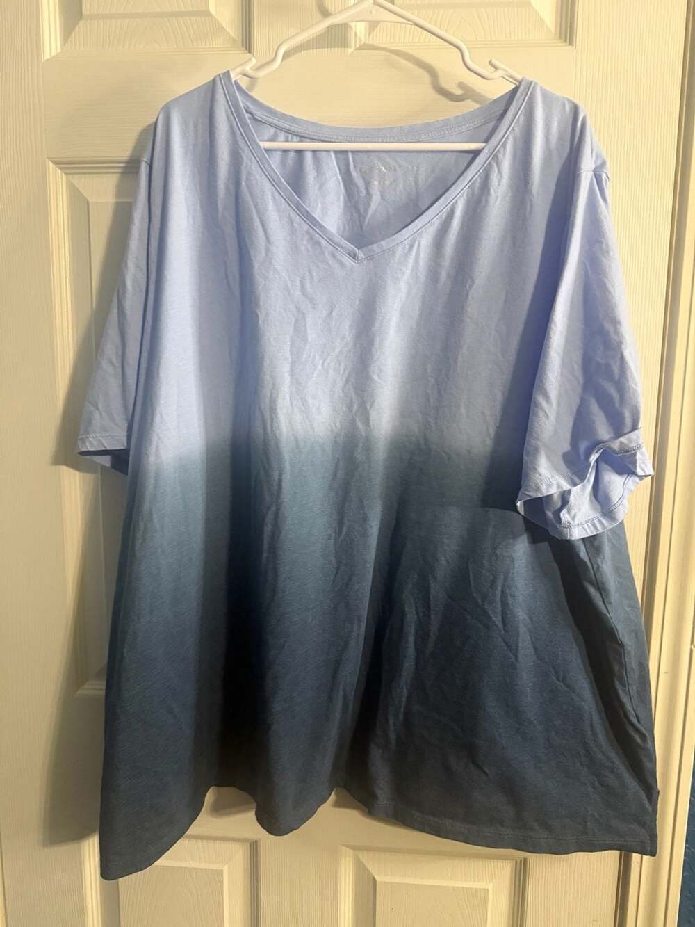 Catherines Blue Ombre V-Neck Short Sleeve T-Shirt